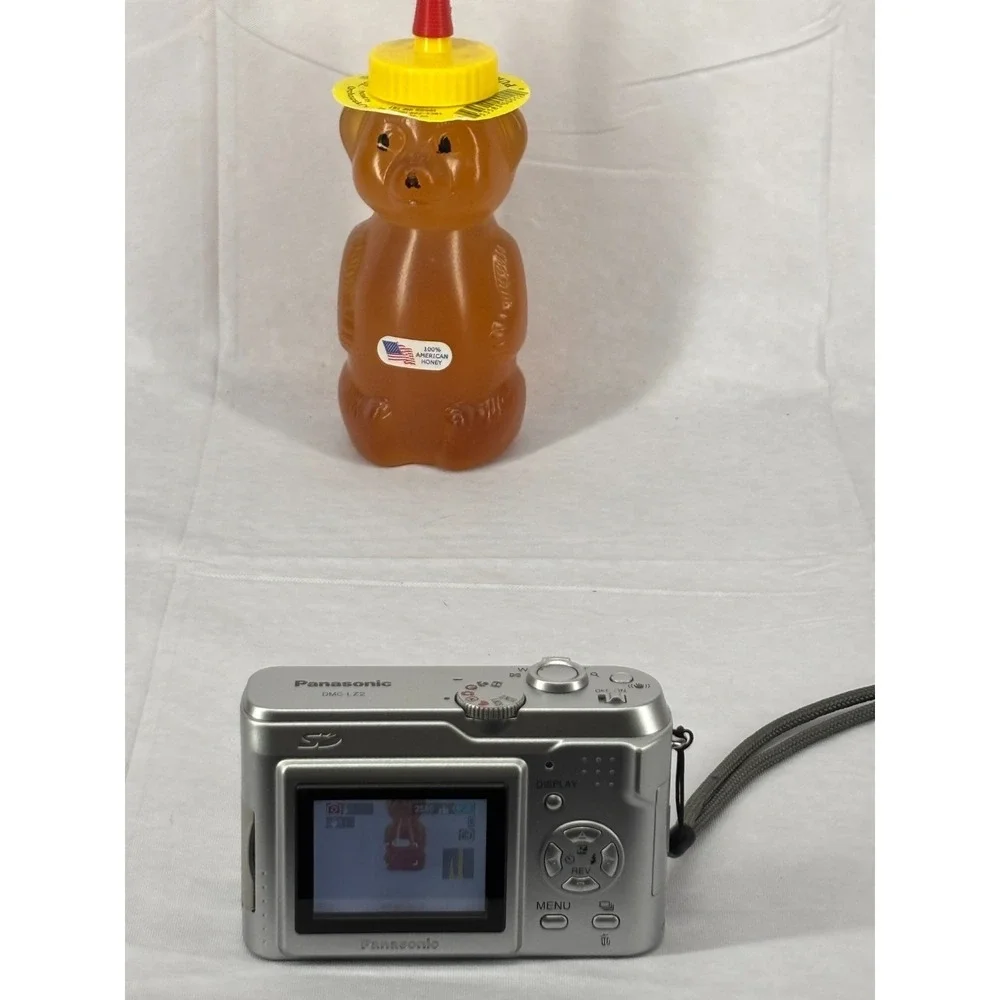 Panasonic Lumix DMC-LZ2 5MP 6x Optical Zoom Digital Camera Silver Vintage
